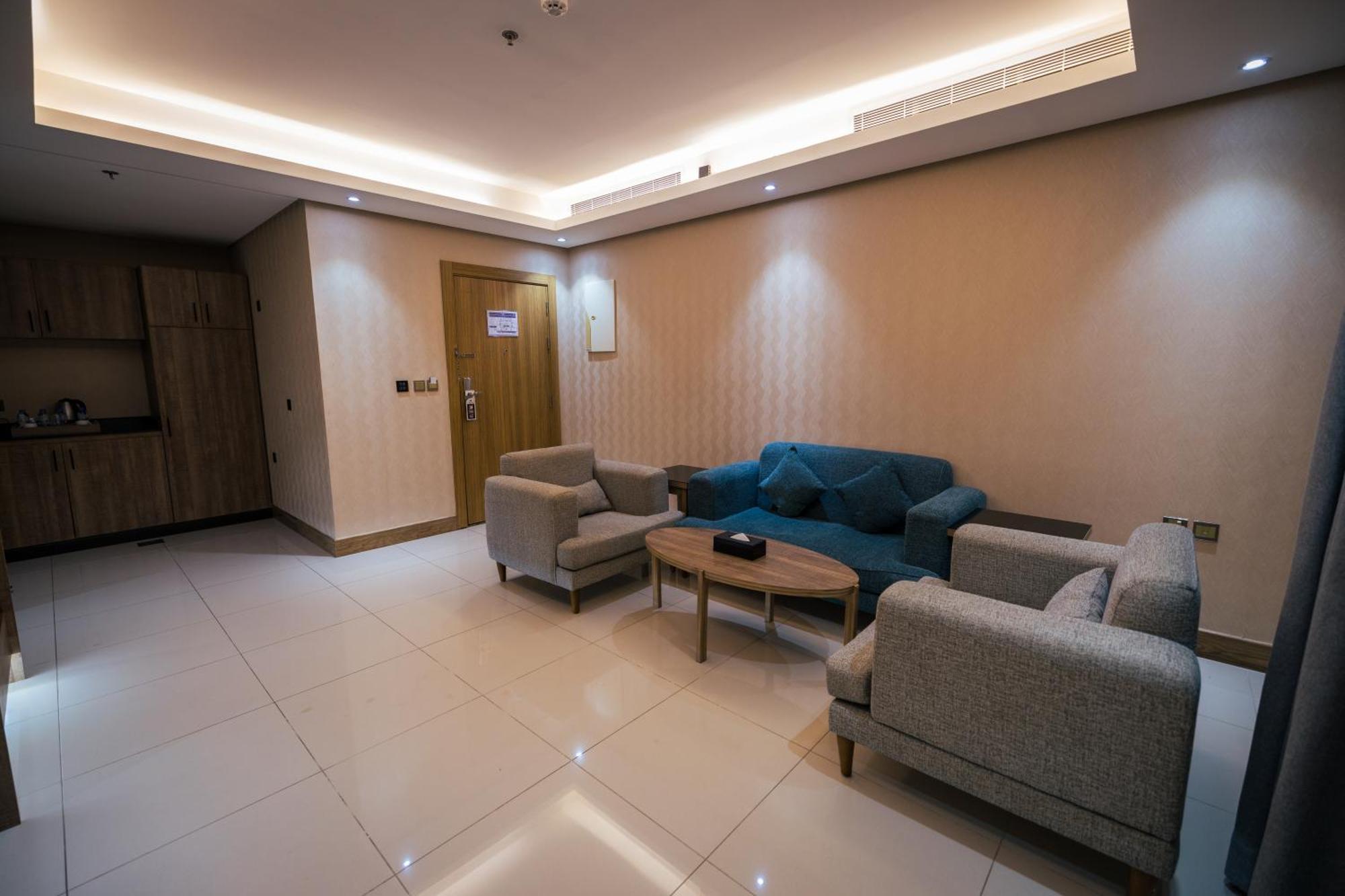 Mirnian Hotel Jeddah Exterior photo